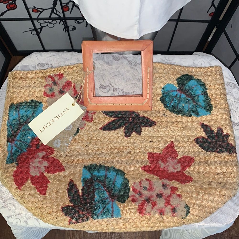 Antik Kraft large straw woven floral tote